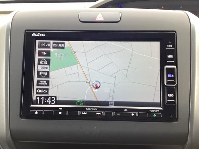 フリード+ G ワンオーナカー 衝突被害軽減システム ウォークスルー シ-トヒ-タ- 盗難防止装置 アイドリングストップ 両側パワースライドドア LEDヘッド Rカメ ESC エアバック ETC車載器 禁煙車(9枚目)