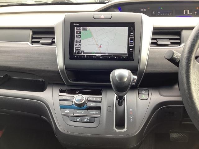 フリード+ G ワンオーナカー 衝突被害軽減システム ウォークスルー シ-トヒ-タ- 盗難防止装置 アイドリングストップ 両側パワースライドドア LEDヘッド Rカメ ESC エアバック ETC車載器 禁煙車(10枚目)