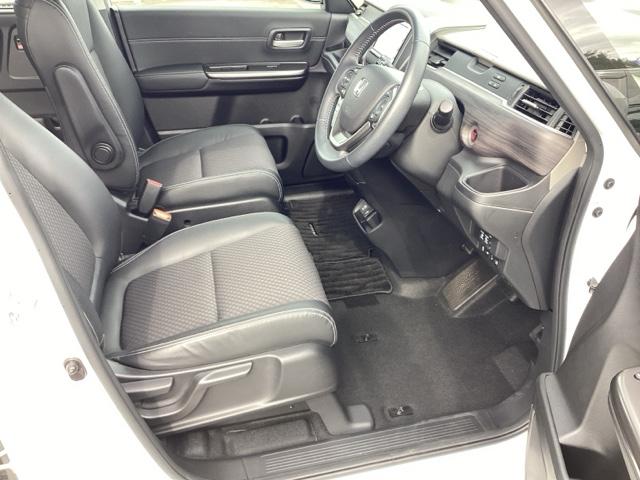 フリード+ G ワンオーナカー 衝突被害軽減システム ウォークスルー シ-トヒ-タ- 盗難防止装置 アイドリングストップ 両側パワースライドドア LEDヘッド Rカメ ESC エアバック ETC車載器 禁煙車(12枚目)