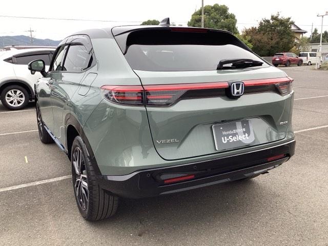 ヴェゼル e:HEVZ・PLaYパッケージ オートクルーズコントロール アイドリングストップ LEDヘッド 電動テールゲート 衝突被害軽減システム リヤカメラ フルセグテレビ 横滑り防止装置 ETC(9枚目)