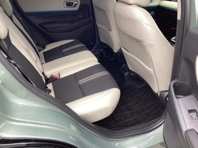 ヴェゼル e:HEVZ・PLaYパッケージ オートクルーズコントロール アイドリングストップ LEDヘッド 電動テールゲート 衝突被害軽減システム リヤカメラ フルセグテレビ 横滑り防止装置 ETC(14枚目)