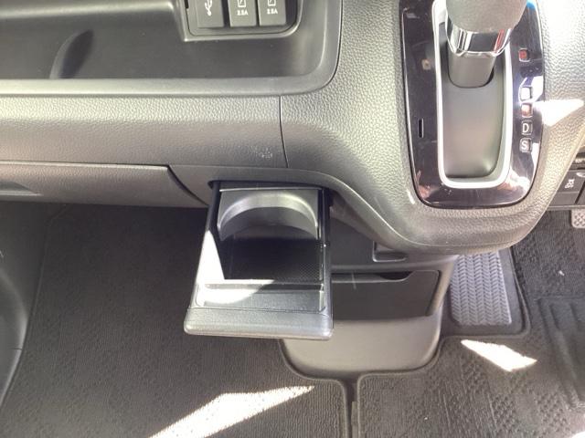 N-BOXカスタム G・Lターボホンダセンシング Bモニタ クルーズコントロール ナビTV キーレスエントリー VSA ベンチS LEDランプ 助手席エアバック ターボモデル ワンセグテレビ PW サイドSRS PS(31枚目)