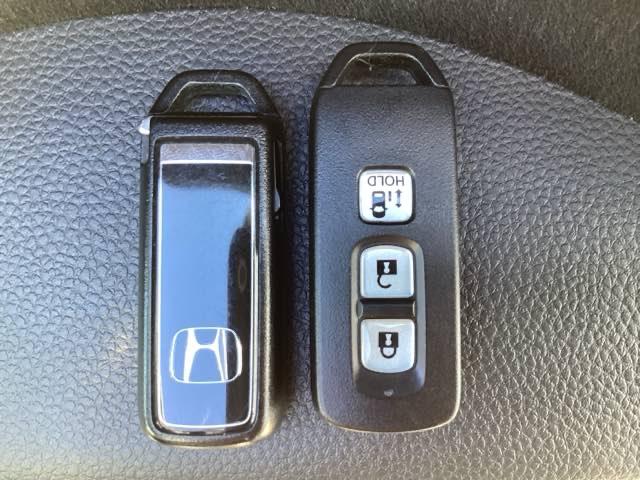 N-BOXカスタム G・Lターボホンダセンシング Bモニタ クルーズコントロール ナビTV キーレスエントリー VSA ベンチS LEDランプ 助手席エアバック ターボモデル ワンセグテレビ PW サイドSRS PS(38枚目)