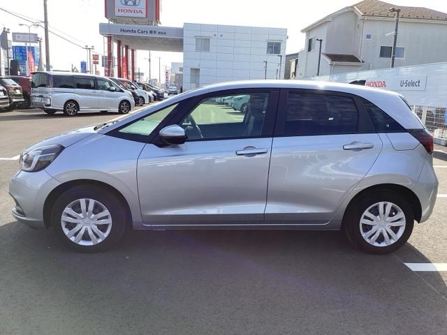 フィット e:HEVベーシック カーテンエアバッグ CMBS Rカメ セキュリティアラーム アイドリングストップ スマートキー LEDヘッド パワーウインドウ オートエアコン ETC車載器 クルーズコントロール(5枚目)