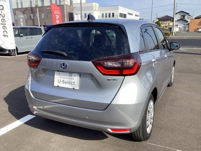 フィット e:HEVベーシック カーテンエアバッグ CMBS Rカメ セキュリティアラーム アイドリングストップ スマートキー LEDヘッド パワーウインドウ オートエアコン ETC車載器 クルーズコントロール(8枚目)