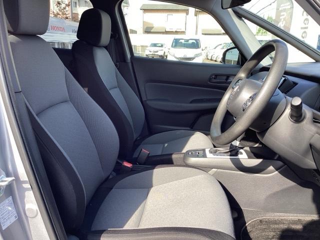 フィット e:HEVベーシック カーテンエアバッグ CMBS Rカメ セキュリティアラーム アイドリングストップ スマートキー LEDヘッド パワーウインドウ オートエアコン ETC車載器 クルーズコントロール(13枚目)