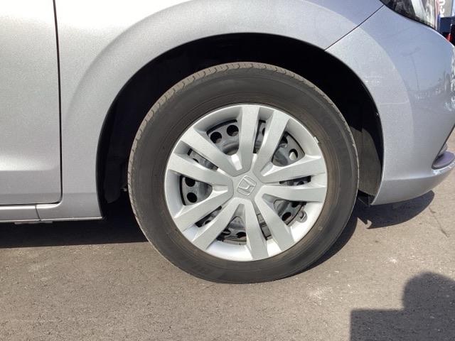 フィット e:HEVベーシック カーテンエアバッグ CMBS Rカメ セキュリティアラーム アイドリングストップ スマートキー LEDヘッド パワーウインドウ オートエアコン ETC車載器 クルーズコントロール(19枚目)