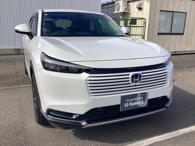 ヴェゼル ｅ：ＨＥＶＺ　衝突回避支援ブレーキ機能　パノラミックビューモニター　スマキ　Ｐトランク　フルオートエアコン　エアバッグ　両席エアバック　Ｒカメ　パワーウィンドウ　ＬＥＤランプ　ソナー　クルーズＣ（6枚目）