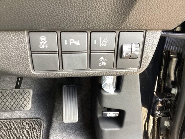 N-ONE オリジナル Rカメラ パーキングセンサー シ-トヒ-タ- LEDヘッドライト 横滑り防止 サイドエアバッグ エアコン パワーステアリング ABS DVD クルーズコントロール スマートキー エアバッグ(27枚目)