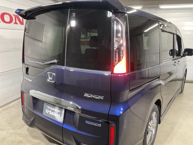 ステップワゴンスパーダ スパーダハイブリッドＧ・ＥＸホンダセンシング　フルオートエアコン　キーフリー　クリアランスソナー　Ｓヒーター　横滑防止　セキュリティアラーム　ＤＶＤ再生可　パワーウインドウ　エアバッグ　クルコン（11枚目）