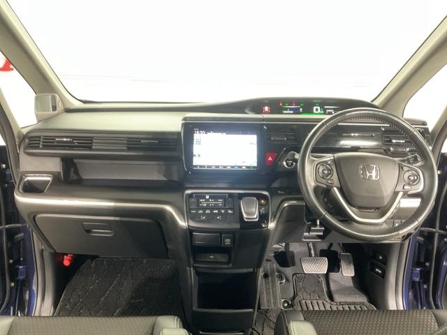 ステップワゴンスパーダ スパーダハイブリッドＧ・ＥＸホンダセンシング　フルオートエアコン　キーフリー　クリアランスソナー　Ｓヒーター　横滑防止　セキュリティアラーム　ＤＶＤ再生可　パワーウインドウ　エアバッグ　クルコン（12枚目）
