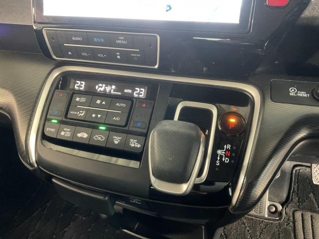 ステップワゴンスパーダ スパーダハイブリッドＧホンダセンシング　ＣＭＢＳ　リヤカメラ　スマキー　Ａストップ　ＥＳＣ　両側自動ドア　オートエアコン　禁煙　ＬＥＤヘッドライト　クルーズコントロール　地デジ　ＥＴＣ車載器（26枚目）