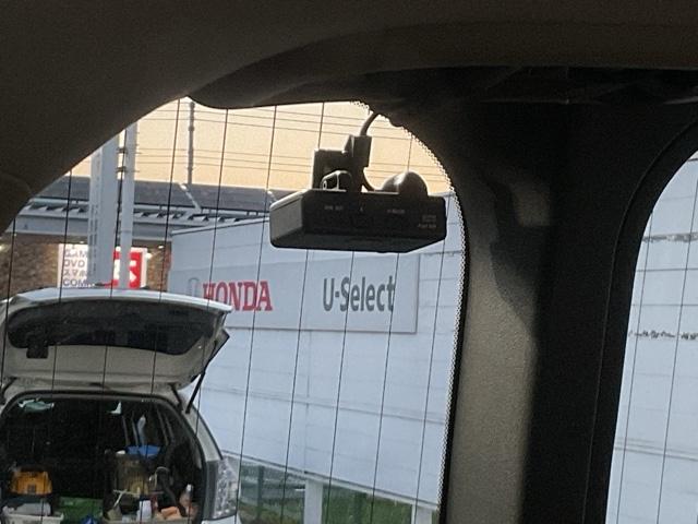 ステップワゴンスパーダ スパーダハイブリッドＧホンダセンシング　ＣＭＢＳ　リヤカメラ　スマキー　Ａストップ　ＥＳＣ　両側自動ドア　オートエアコン　禁煙　ＬＥＤヘッドライト　クルーズコントロール　地デジ　ＥＴＣ車載器（35枚目）