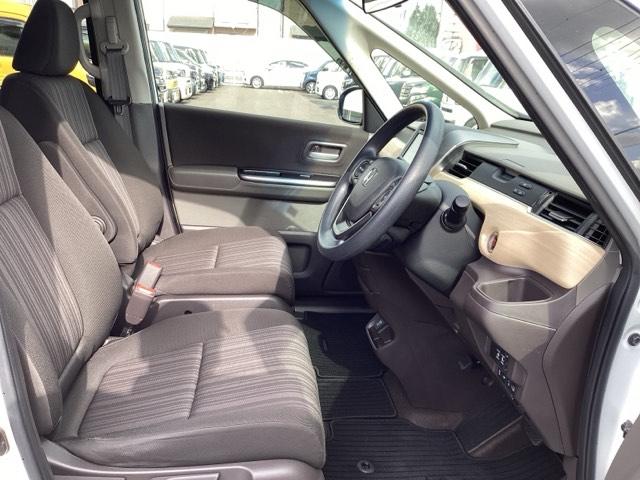 フリード G・ホンダセンシング Fセグ 追突被害軽減ブレーキ iストップ Wエアバッグ パワーウィンドウ アクティブクルーズコントロール スマートキ カラーバックモニター VSA エアコン セキュリティアラーム(13枚目)