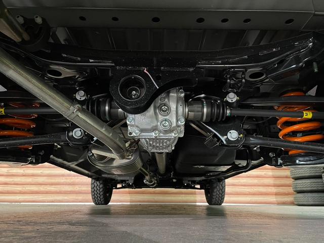 ＮＶ２００バネットバン ＧＸ　４ＷＤ　約１インチリフトアップ　ブルバー　エクストリームＪ　ＸＪ０７新品アルミホイール　マキシスバックショット新品タイヤ　アルミ製ルーフラック　木目調ガングリップステアリング　ＮＩＳＳＡＮエンブレム（27枚目）