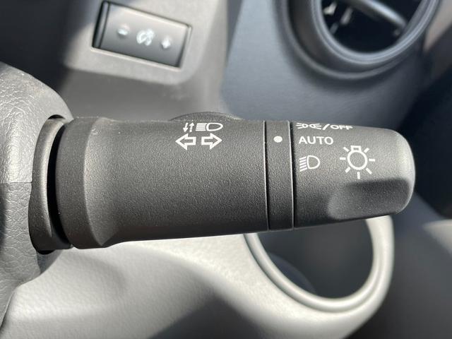 ＮＶ２００バネットバン ＧＸ　４ＷＤ　約１インチリフトアップ　ブルバー　エクストリームＪ　ＸＪ０７新品アルミホイール　マキシスバックショット新品タイヤ　アルミ製ルーフラック　木目調ガングリップステアリング　ＮＩＳＳＡＮエンブレム（35枚目）