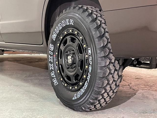 ＮＶ２００バネットバン ＧＸ　４ＷＤ　約１インチリフトアップ　ブルバー　エクストリームＪ　ＸＪ０７新品アルミホイール　マキシスバックショット新品タイヤ　アルミ製ルーフラック　木目調ガングリップステアリング　ＮＩＳＳＡＮエンブレム（61枚目）