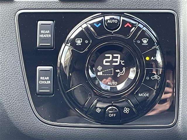 キャラバン ロンググランドプレミアムＧＸ　パートタイム４ＷＤ　デジタルインナーミラー　前席シートヒーター　リアヒーター＆クーラー　ラゲッジボード　全方位カメラ　ナイトロパワー１６インチアルミ　ホワイトレタータイヤ（9枚目）