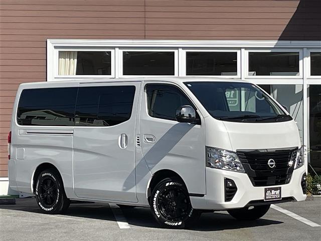 キャラバン ロンググランドプレミアムＧＸ　パートタイム４ＷＤ　デジタルインナーミラー　前席シートヒーター　リアヒーター＆クーラー　ラゲッジボード　全方位カメラ　ナイトロパワー１６インチアルミ　ホワイトレタータイヤ（16枚目）