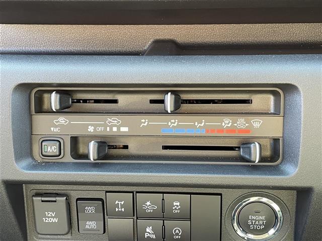 ハイゼットトラック ジャンボ　エクストラ　パートタイム４ＷＤ　リアデフロック　コーナーセンサー　ＬＥＤヘッドライト　サイドバイザー　作業等　ラバーマット　アイドリングストップ（7枚目）