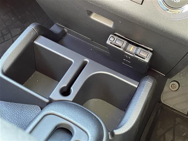 ハイゼットトラック ジャンボ　エクストラ　パートタイム４ＷＤ　リアデフロック　コーナーセンサー　ＬＥＤヘッドライト　サイドバイザー　作業等　ラバーマット　アイドリングストップ（9枚目）