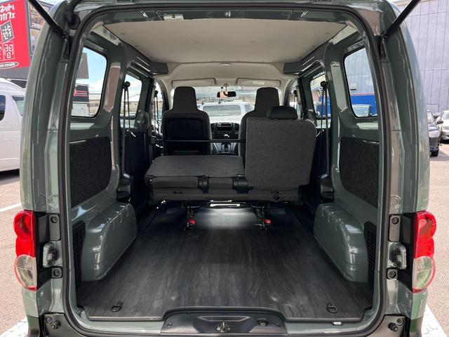 ＮＶ２００バネットバン ＶＸ　全塗装／グリジオメディオ　エクストリームＪ　ＸＪ０７新品アルミ　グリップマックスマッドレイジＭ／Ｔ新品タイヤ　マットブラック塗装　ルーフラック　ＩＮＮＯベースキャリア　コンビステアリング　ＥＴＣ（13枚目）