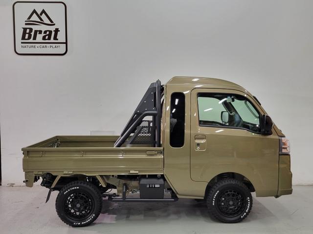 ハイゼットトラック ジャンボエクストラ　４ＷＤ　オートマ車　ランクル３００フェイス／シュピーゲル　１．５インチリフトアップ　サイドガードバー／ロールバー　新品アルミ新品タイヤ　塗分けブラックアウト　衝突被害軽減ブレーキ　届出済み未使用車（15枚目）