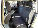 後席　気になるシミ、汚れもなく良好なコンディションです。