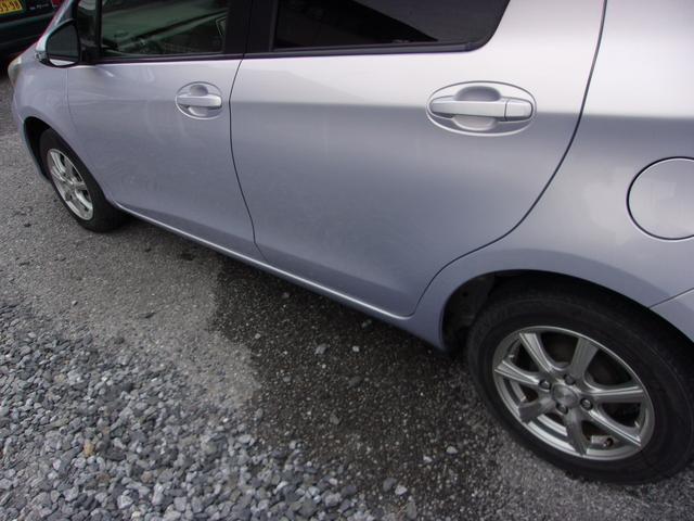 ヴィッツ Ｆ　スマイルエディション　純正ナビ　地デジ　ＥＴＣ　ドラレコ　プッシュスタート　スマートキー　スペアキー（6枚目）