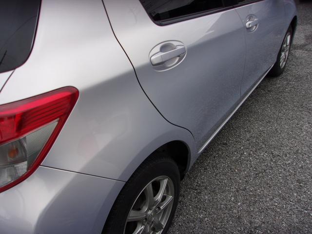 ヴィッツ Ｆ　スマイルエディション　純正ナビ　地デジ　ＥＴＣ　ドラレコ　プッシュスタート　スマートキー　スペアキー（7枚目）