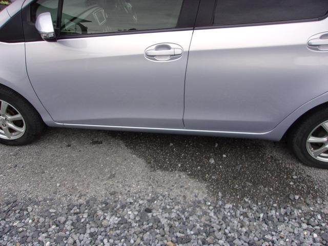 ヴィッツ Ｆ　スマイルエディション　純正ナビ　地デジ　ＥＴＣ　ドラレコ　プッシュスタート　スマートキー　スペアキー（31枚目）