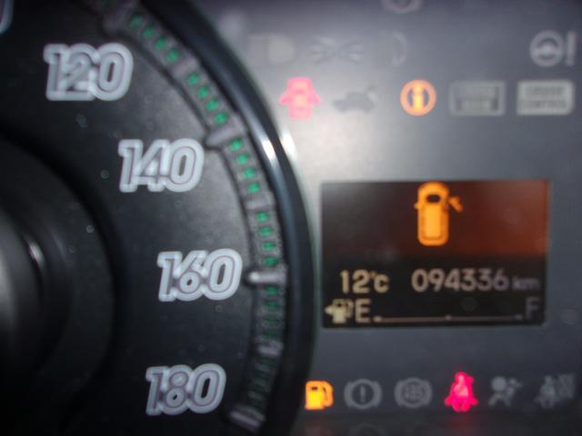 ステップワゴン Ｇ　Ｅセレクション　９インチナビ　バックカメラ　左電動スライド　ＥＴＣ　ＨＩＤ　ブルートゥースオーデイオ　地デジ　スマートキー（3枚目）