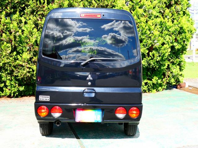 タウンボックス ＬＸ　衝突安全ボディ　両席エアバッグ　フルフラット　キーレスキー　パワステ　エアバック　ポリマー加工済（3枚目）