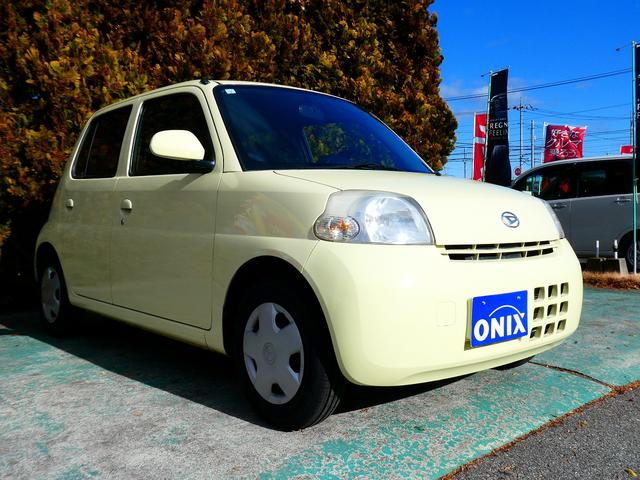 エッセ Ｄ　衝突安全ボディ　運転席エアバッグ　助手席エアバッグ　キーレスキー　セキュリティーアラーム　タイヤ４本新品　ポリマー加工済（6枚目）