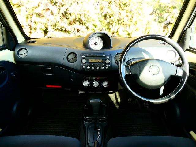 エッセ Ｄ　衝突安全ボディ　運転席エアバッグ　助手席エアバッグ　キーレスキー　セキュリティーアラーム　タイヤ４本新品　ポリマー加工済（15枚目）