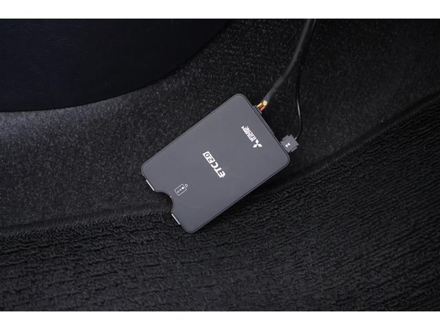 ＥＴＣ車載器付きです。高速道路の料金所もスムーズに通過できます。