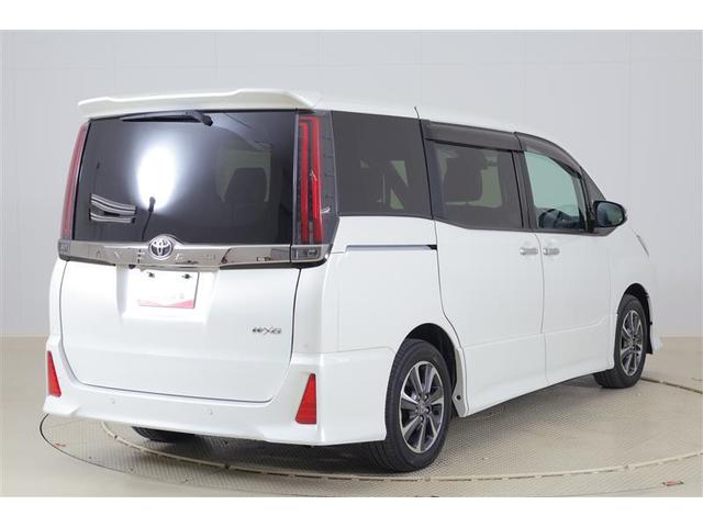 ノア Ｓｉ　ダブルバイビーＩＩＩ　フルセグ　メモリーナビ　ＤＶＤ再生　ミュージックプレイヤー接続可　後席モニター　バックカメラ　衝突被害軽減システム　ＥＴＣ　ドラレコ　両側電動スライド　ＬＥＤヘッドランプ　乗車定員７人　３列シート（3枚目）