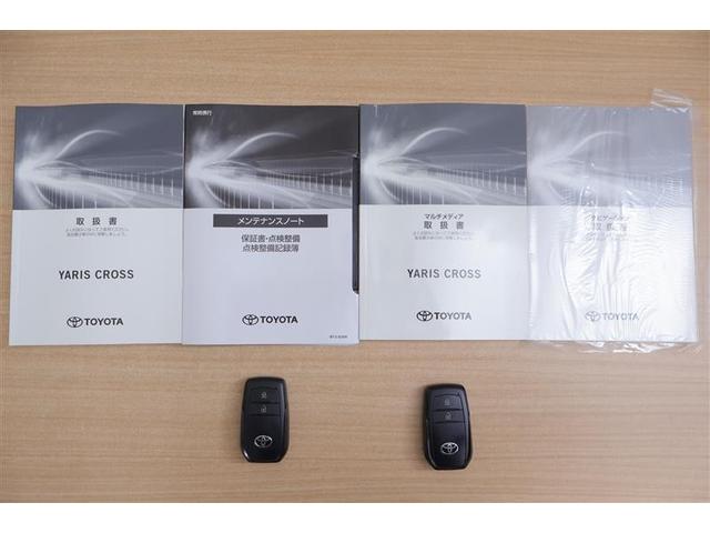 ヤリスクロス ハイブリッドＺ　アドベンチャー　メモリーナビ　ミュージックプレイヤー接続可　バックカメラ　衝突被害軽減システム　ＥＴＣ　ドラレコ　ＬＥＤヘッドランプ　記録簿（12枚目）