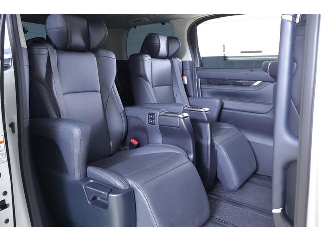 アルファード ２．５Ｓ　Ｃパッケージ　サンルーフ　フルセグ　メモリーナビ　ＤＶＤ再生　ミュージックプレイヤー接続可　後席モニター　バックカメラ　衝突被害軽減システム　ＥＴＣ　ドラレコ　両側電動スライド　ＬＥＤヘッドランプ　乗車定員７人（9枚目）