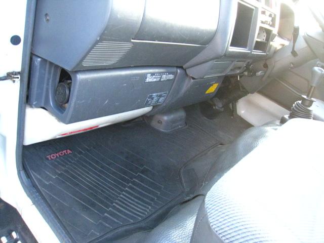 トヨエース ロングフルジャストロー 木製ボデー三方開 1.5トン(22枚目)