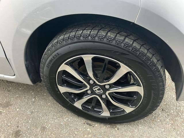 N-BOX+カスタム G・Lパッケージ スマートキー プッシュスタート 両側スライドドア 片側電動スライドドア 純正アルミ スタットレスタイヤ(6枚目)