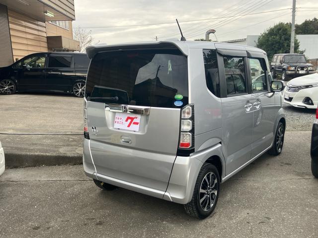N-BOX+カスタム G・Lパッケージ スマートキー プッシュスタート 両側スライドドア 片側電動スライドドア 純正アルミ スタットレスタイヤ(10枚目)