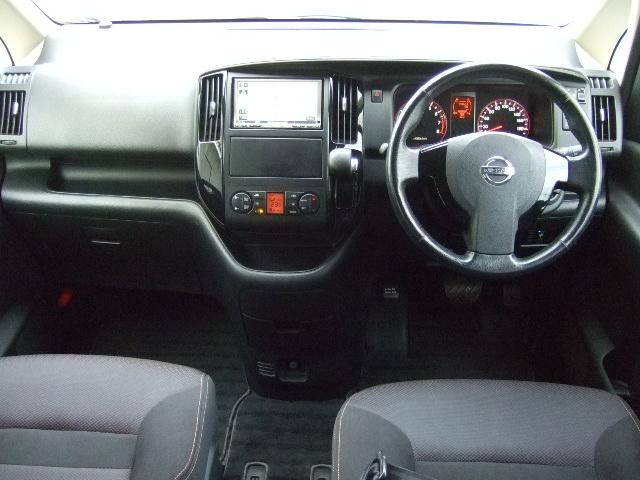 セレナ ハイウェイスター　Ｖエアロセレクション　純正ナビＴＶ　バックモニター　ＥＴＣ　両側電動スライドドア　エアロ　ＨＩＤヘッドライト　スマートキー（9枚目）