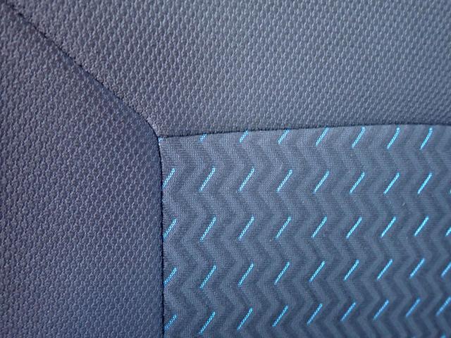 ルーミー カスタムＧ－Ｔ　純正９インチナビ　フルセグ　両パワスラ　セーフティセンス　レーダークルーズ　パノラミックビューモニター　コーナーセンサー　オートライト　Ｐスタート　ＬＥＤヘッドライト　前シートヒーター　前後ドラレコ（19枚目）