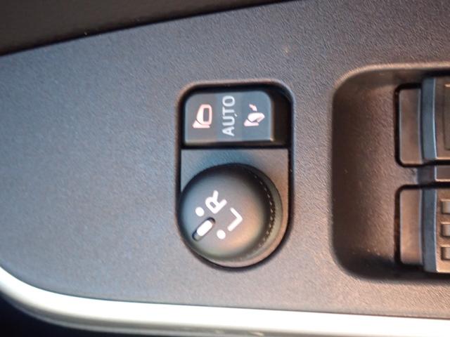 ルーミー カスタムＧ－Ｔ　純正９インチナビ　フルセグ　両パワスラ　セーフティセンス　レーダークルーズ　パノラミックビューモニター　コーナーセンサー　オートライト　Ｐスタート　ＬＥＤヘッドライト　前シートヒーター　前後ドラレコ（42枚目）