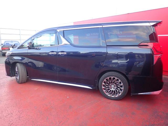 アルファード ２．５Ｓ　Ａパッケージ　タイプブラック　サンルーフ・バックカメラ・アルバインナビＴＶ・フリップダウンモニター（9枚目）