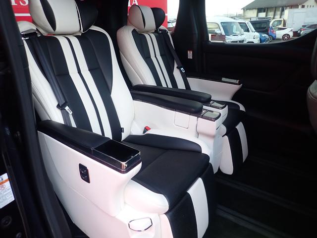 アルファード ２．５Ｓ　Ａパッケージ　タイプブラック　サンルーフ・バックカメラ・アルバインナビＴＶ・フリップダウンモニター（23枚目）