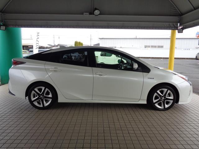 プリウス Sツーリングセレクション 純正大型ナビ TV ETC2.0車載器 バックモニター ブラックレザーシート シートヒーター オートハイビーム レーダークルーズ LEDライト 純正アルミホイール(5枚目)