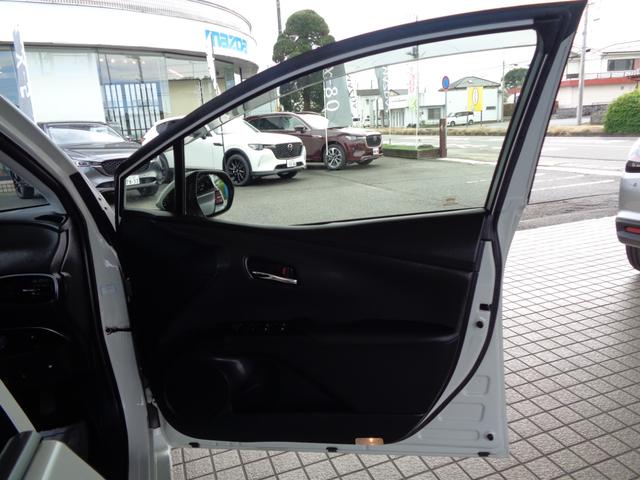 プリウス Sツーリングセレクション 純正大型ナビ TV ETC2.0車載器 バックモニター ブラックレザーシート シートヒーター オートハイビーム レーダークルーズ LEDライト 純正アルミホイール(77枚目)