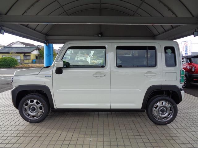 ハスラー ハイブリッドＧ　【届出済未使用車】　メッキフロントグリル、ヘッドランプガーニッシュ　　ファブリックシート表皮　フルオートエアコン　運転席・助手席シートヒーター　１５インチスチールホイール　ウレタンステアリングホイール（12枚目）